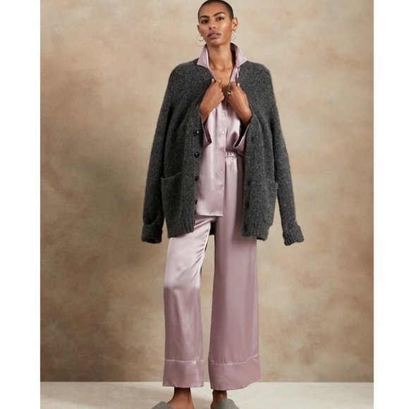 Banana Republic Other - Banana Republic Silk Pajama Top & Pant Set in Gray Violet Size XS NWT $240